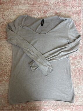Vince Light Gray Long Sleeve V-Neck Top